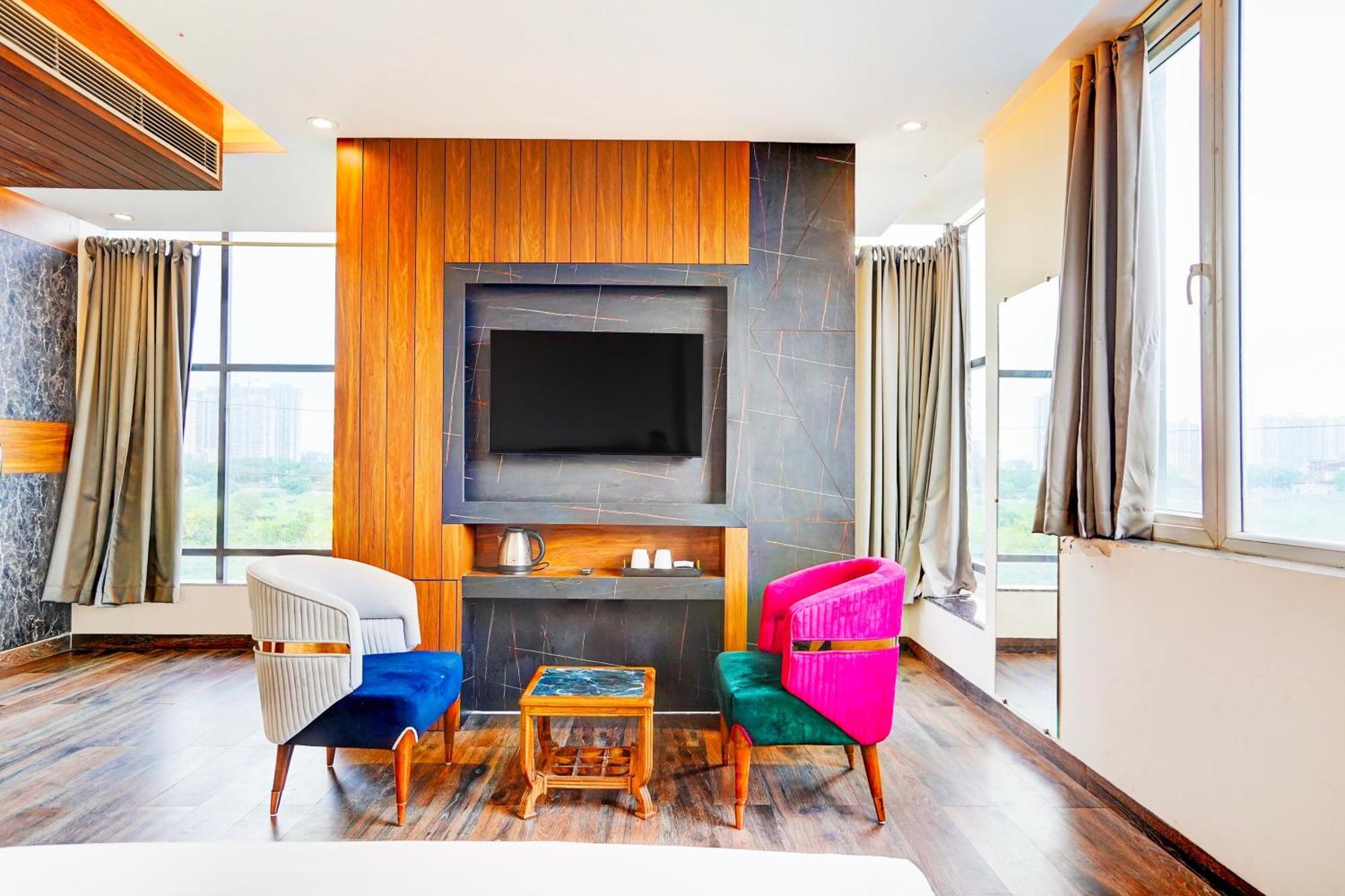 Hotel Marina Near Igi Airport Delhi نيودلهي المظهر الخارجي الصورة