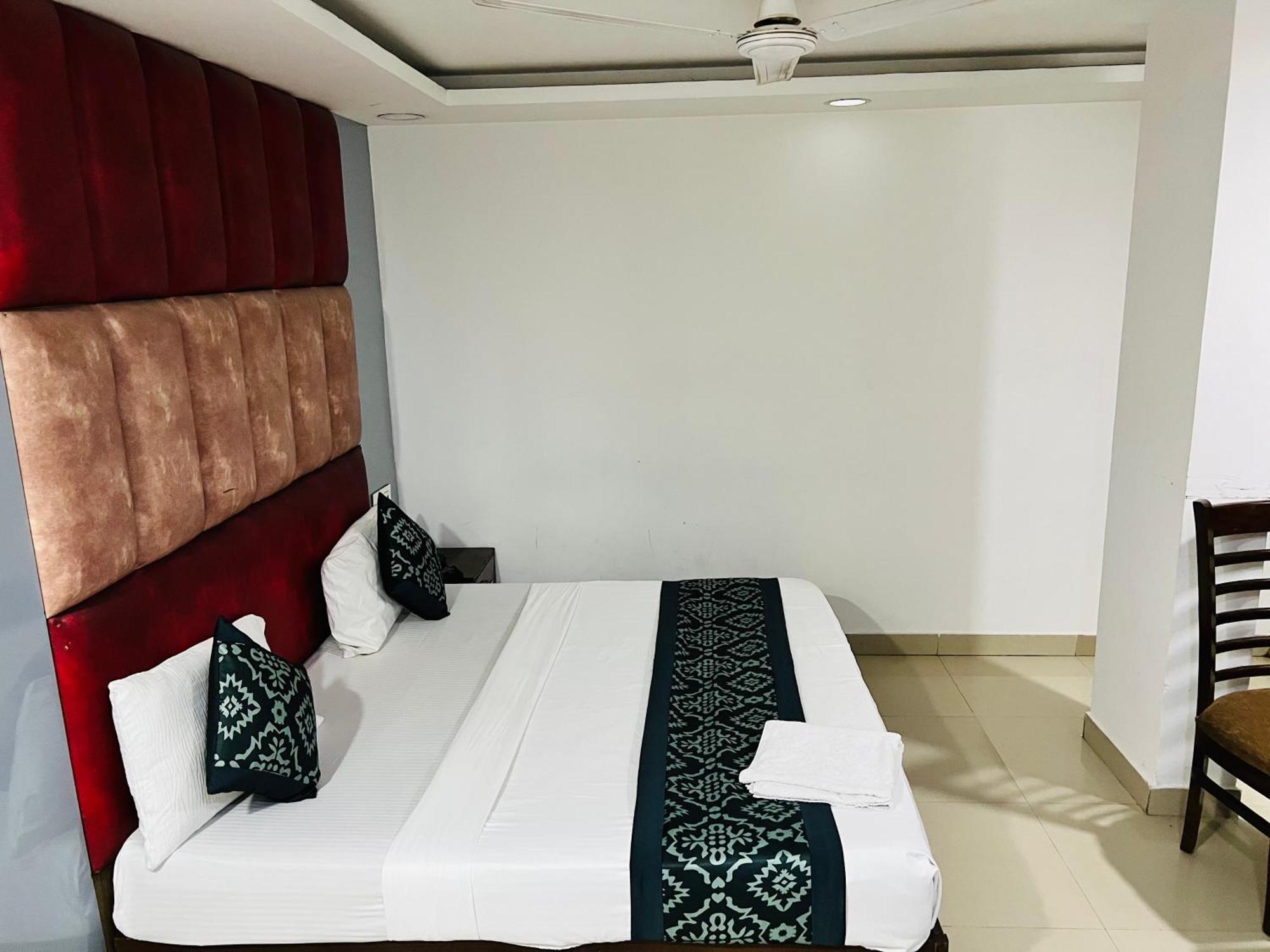 Hotel Marina Near Igi Airport Delhi نيودلهي المظهر الخارجي الصورة