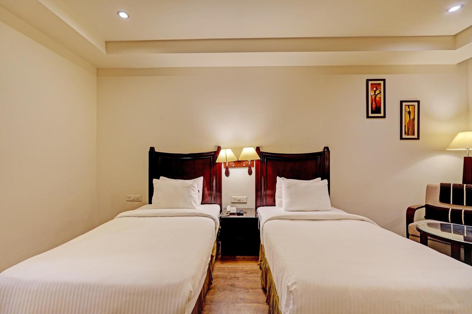 Hotel Marina Near Igi Airport Delhi نيودلهي المظهر الخارجي الصورة
